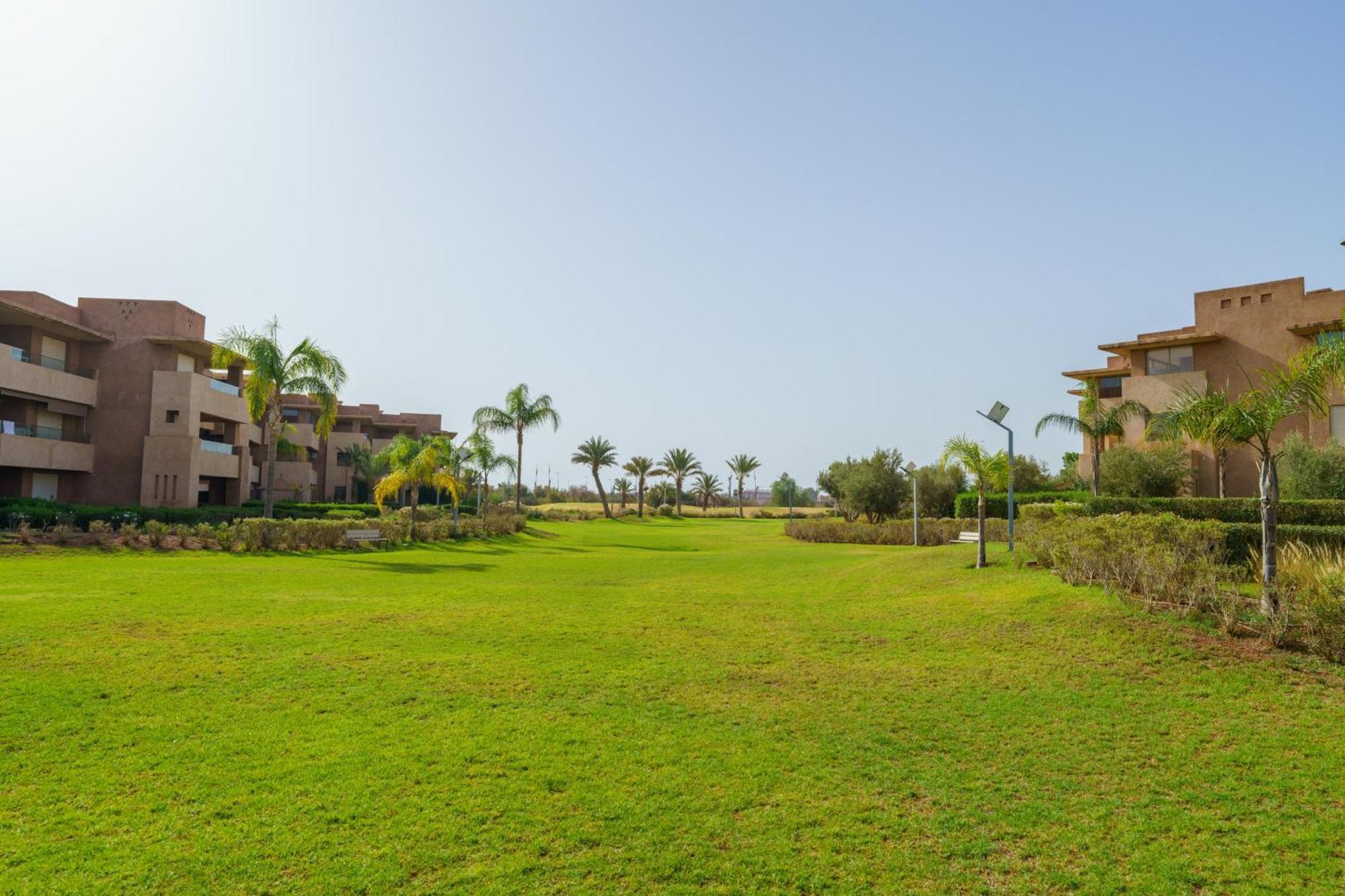 Luxury Xl Golf View Retreat Private Garden Apartamento